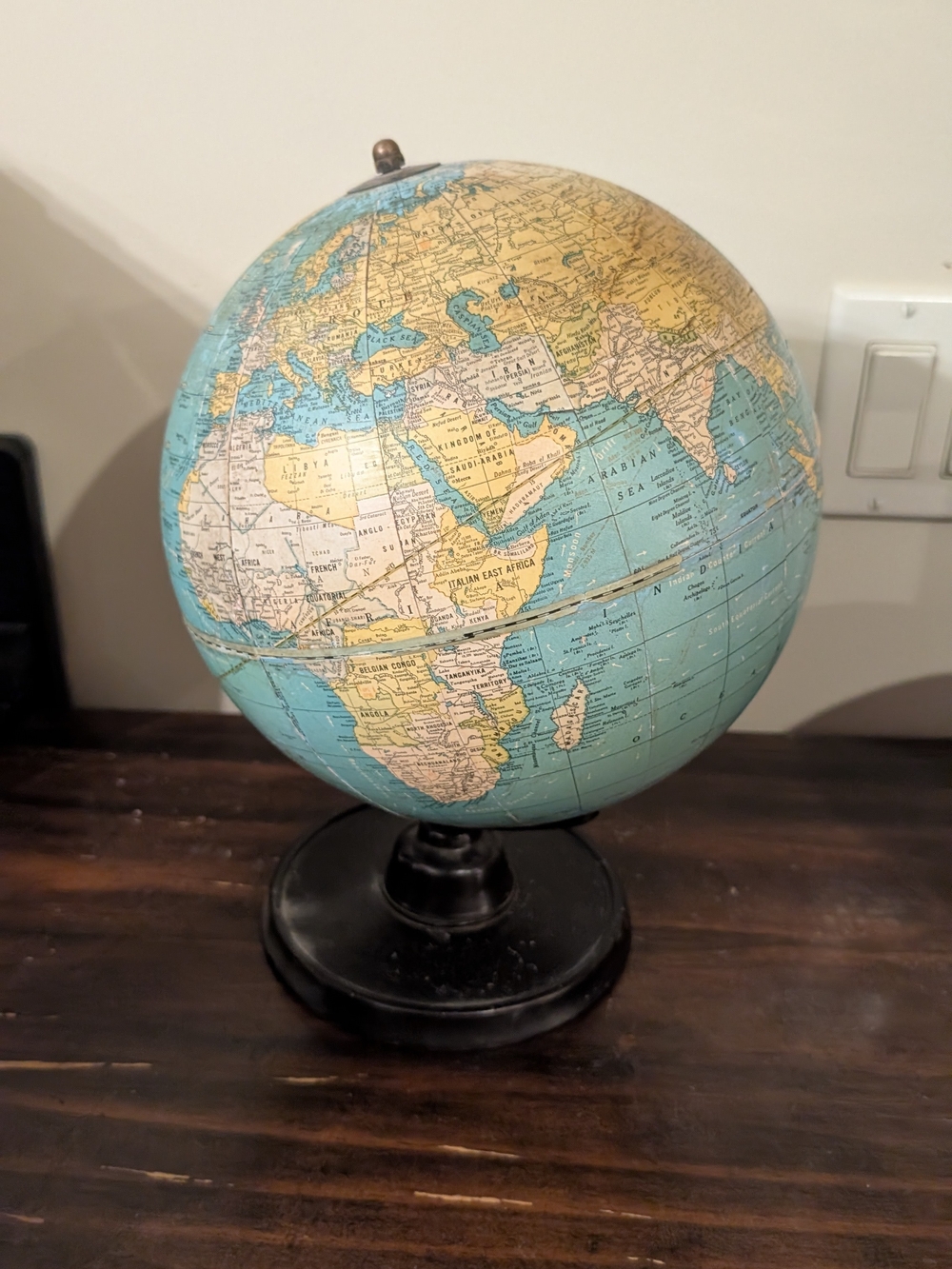 Vintage-Style Blue and Tan Globe Decorative Accent - Brand: